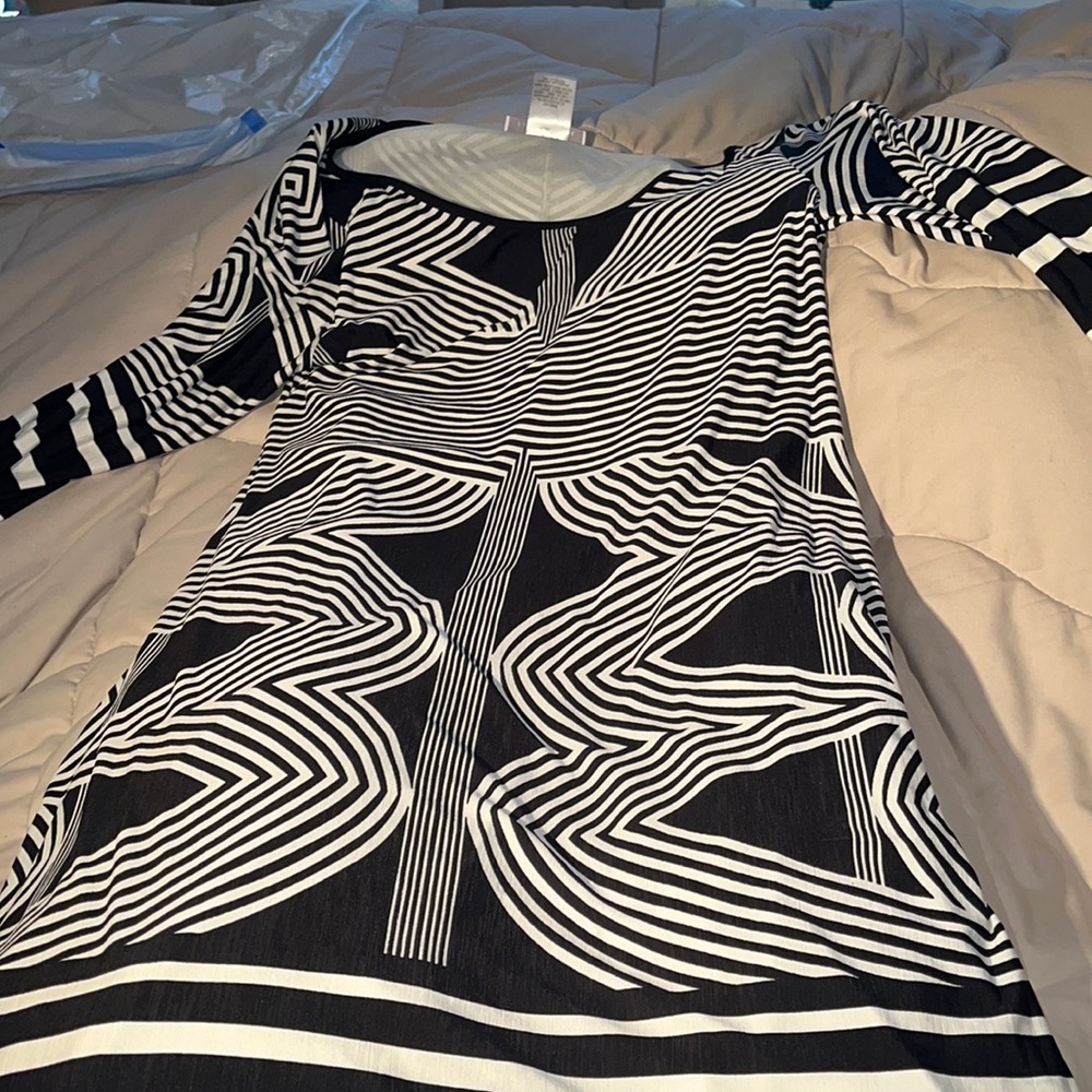 Papillon Blank Dress Black and White